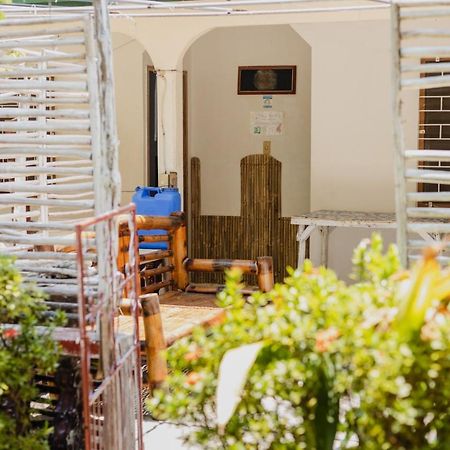 Puerto Galera Hostel Экстерьер фото